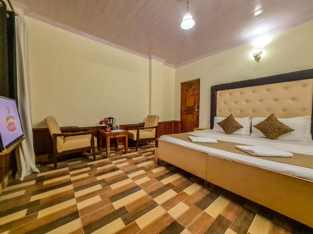 Hotel Pine Grove-Mall Road Маналі Екстер'єр фото